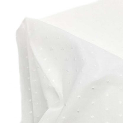 Tela de batista suiza bordada de plumeti en color blanco