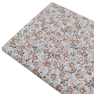 Tela viyela de algodón con estampado de flores tipo liberty en tonos rosas empolvados