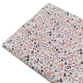 Tela de popelín con estampado de flores tipo liberty en color rosa empolvado