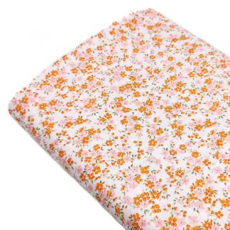 Tela de popelín 100% algodón con estampado de flores liberty sobre fondo color blanco diseñado by Poppy Europe