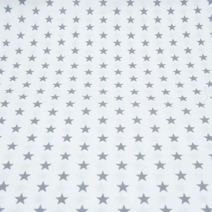 Tela de popelín 100% algodón con estampado de estrellas grises pequeñas sobre fondo color blanco diseñado by Poppy Europe