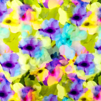 Tela de satén con estampado de flores de colores