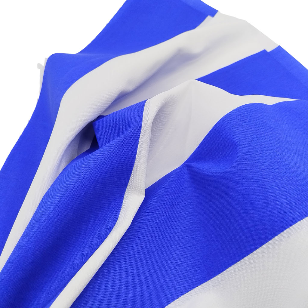 Tela de bandera de colores blanqui azul