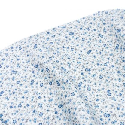 Tela viyela de algodón orgánico GOTS con estampado flores tipo liberty azules