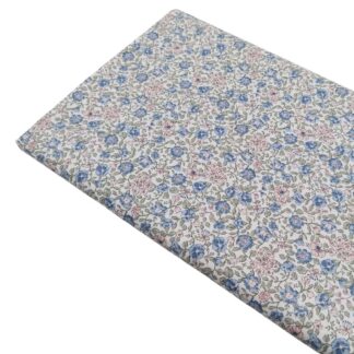 Tela viyela de algodón con estampado de flores tipo liberty en tonos azules empolvados