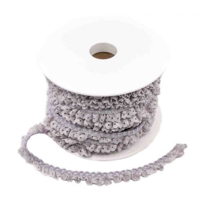 Puntilla de encaje plisado en color gris perla de ancho 15 milímetros
