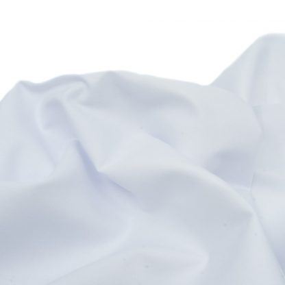 Tela de sarga gabardina en color blanco