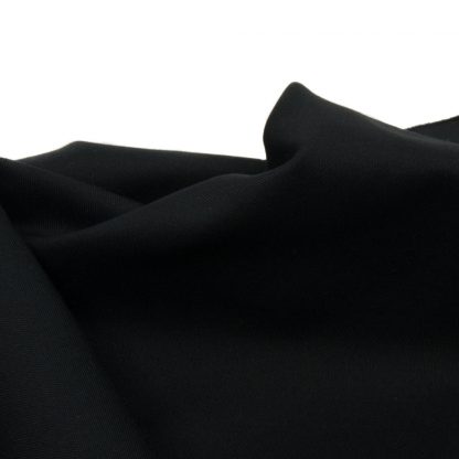 Tela de sarga gabardina en color negro